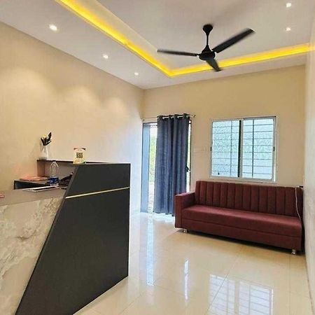Oyo Hotel Elite Chandrapur 外观 照片